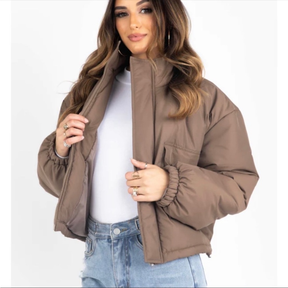Kittenish cropped puffer jacket